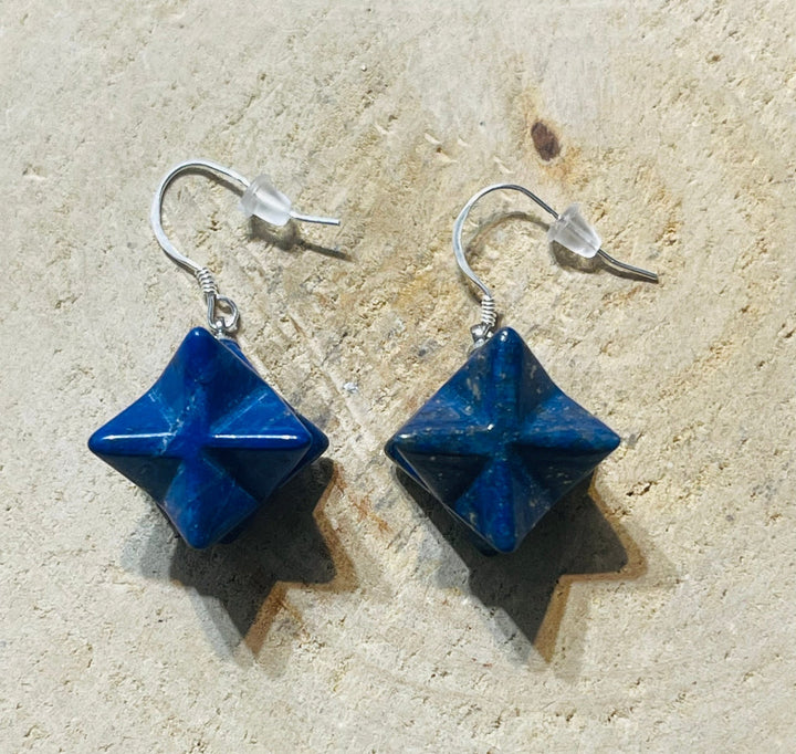 Paire de Boucles d’oreilles Argent 925 en forme de Merkaba en Lapis lazuli - Les bijoux de Théa