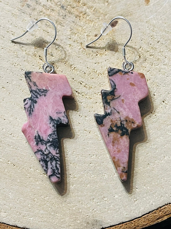 Paire de Boucles d’oreilles Éclair en Rhodonite et Argent 925, style rock - Les bijoux de Théa
