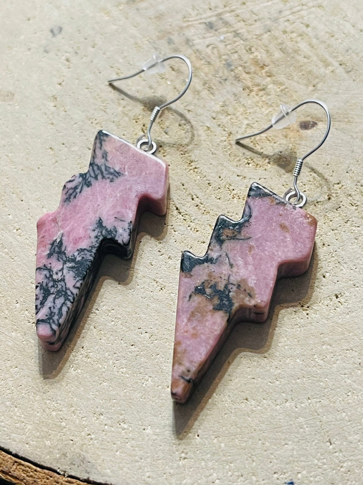 Paire de Boucles d’oreilles Éclair en Rhodonite et Argent 925, style rock - Les bijoux de Théa