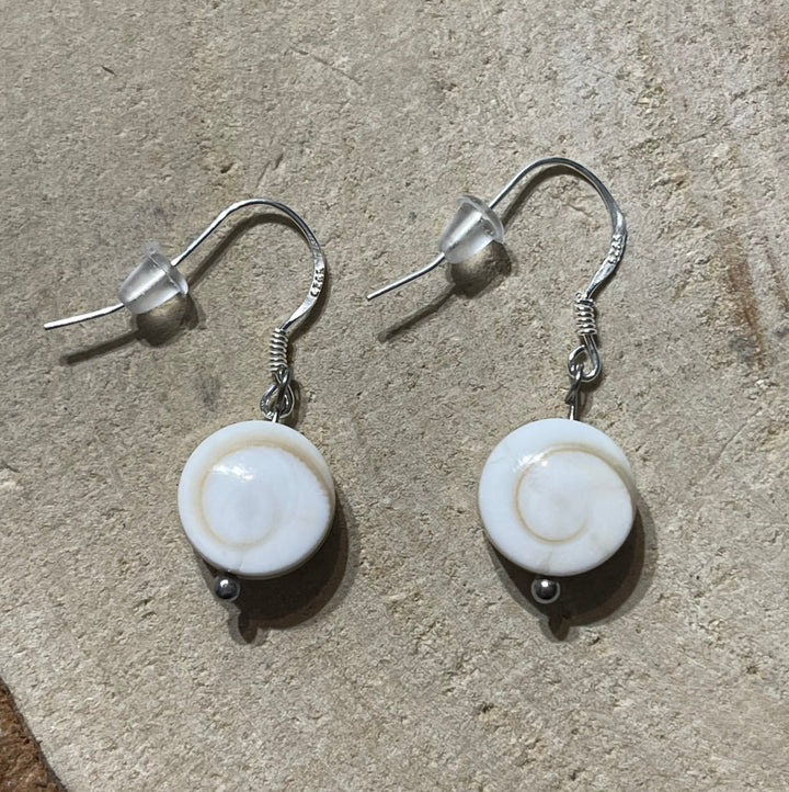 Paire de Boucles d'oreilles en Argent 925 et avec double Oeil de Sainte Lucie / Shiva en 10 mm - Les bijoux de Théa