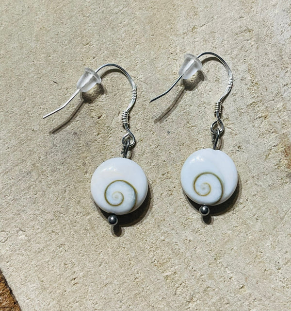 Paire de Boucles d’oreilles en Argent 925 et en Oeil de Sainte Lucie / Shiva en 10 mm - Les bijoux de Théa