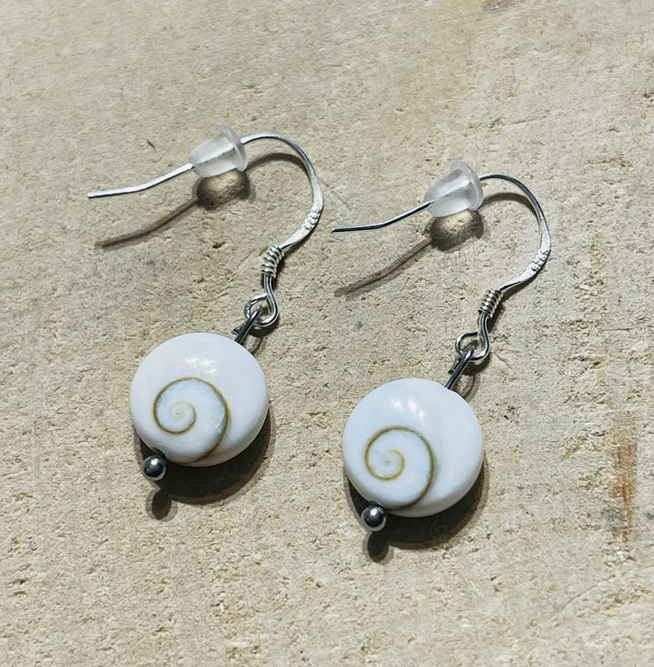 Paire de Boucles d’oreilles en Argent 925 et en Oeil de Sainte Lucie / Shiva en 10 mm - Les bijoux de Théa