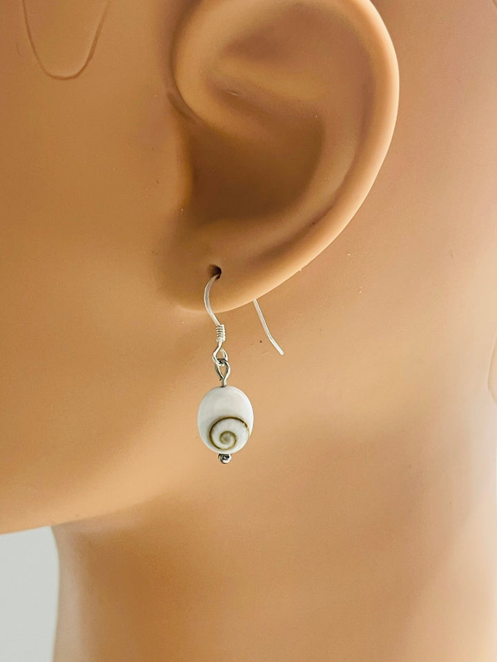 Paire de Boucles d’oreilles en Argent 925 et en Oeil de Sainte Lucie / Shiva ovale - Les bijoux de Théa