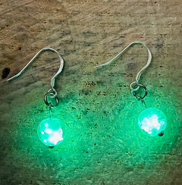 Paire de boucles d'oreilles en Argent 925 et perles Lumineuses blanches - Les bijoux de Théa