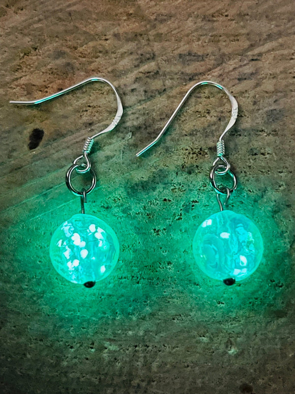 Paire de boucles d'oreilles en Argent 925 et perles Lumineuses bleues ciel avec fleurs roses - Les bijoux de Théa
