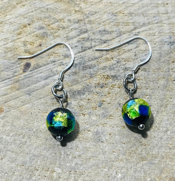 Paire de boucles d'oreilles en Argent 925 et perles Lumineuses bleues jaunes vertes - Les bijoux de Théa