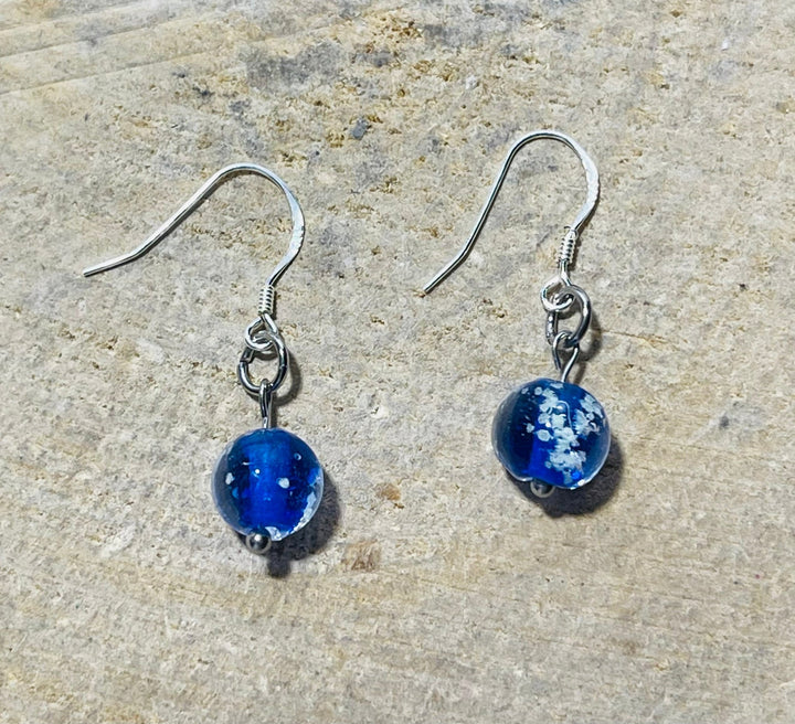 Paire de boucles d'oreilles en Argent 925 et perles Lumineuses bleues nuit - Les bijoux de Théa