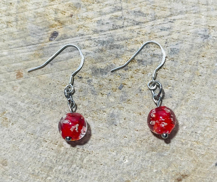 Paire de boucles d'oreilles en Argent 925 et perles Lumineuses rouge - Les bijoux de Théa