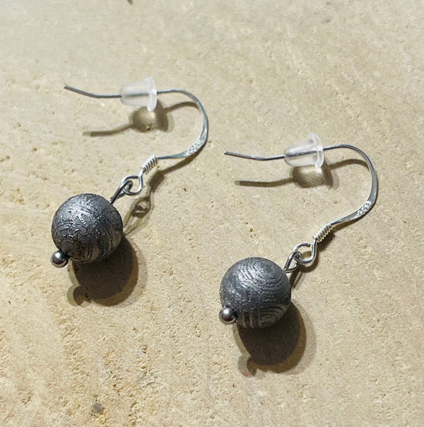 Paire de Boucles d’oreilles en Météorite d’Aletai en Argent 925 - Les bijoux de Théa
