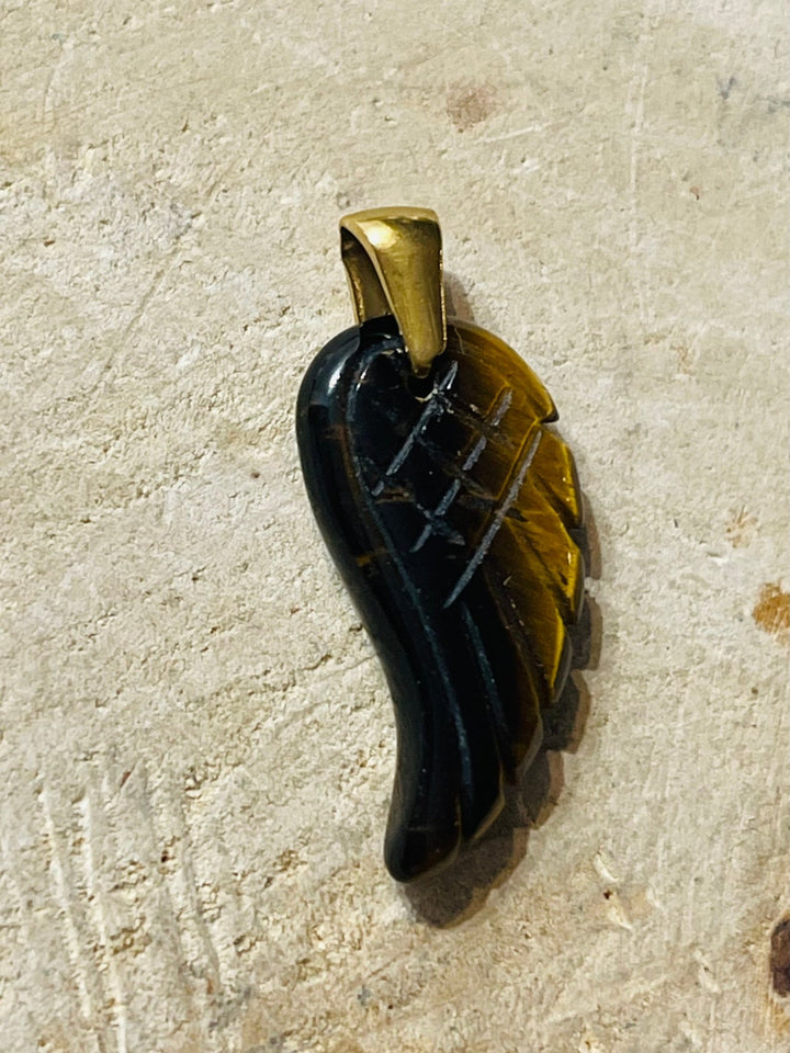 Pendentif Aile d’ange en Oeil de tigre - Les bijoux de Théa