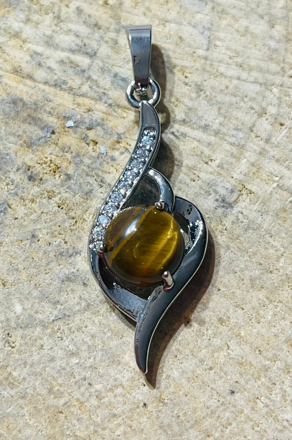 Pendentif avec Oeil de tigre et diamants CZ - Les bijoux de Théa