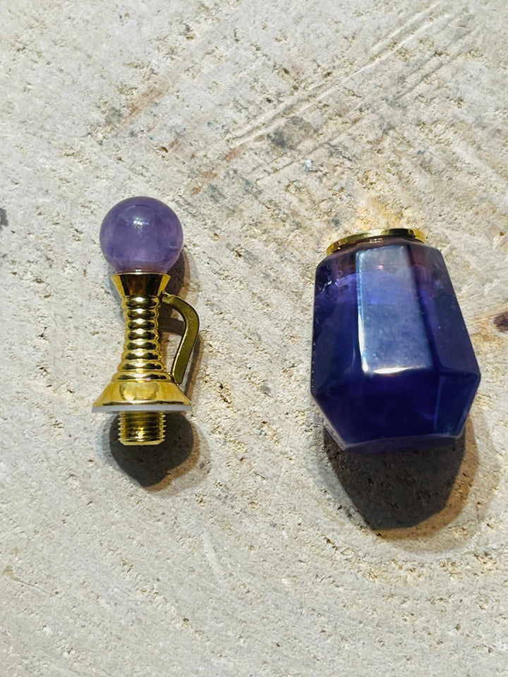 Pendentif Bouteille de parfum en Amethyste - Les bijoux de Théa