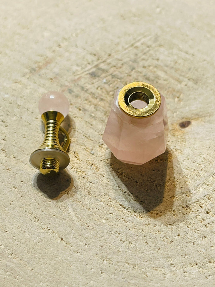 Pendentif Bouteille de parfum en Quartz rose - Les bijoux de Théa