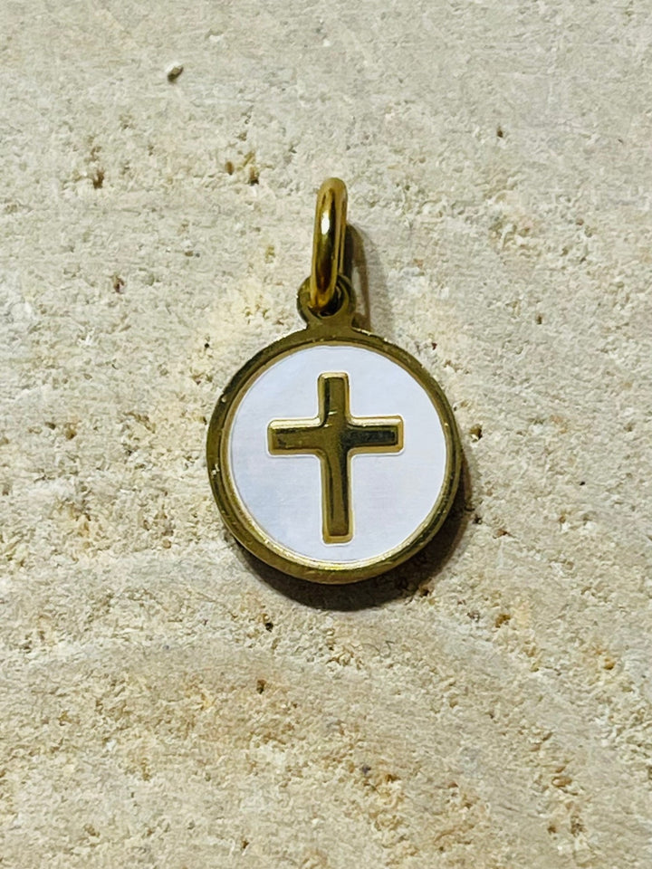 Pendentif / breloque Croix en Nacre - Les bijoux de Théa