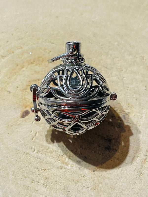 Pendentif cage boule pour pierre naturelle - Les bijoux de Théa