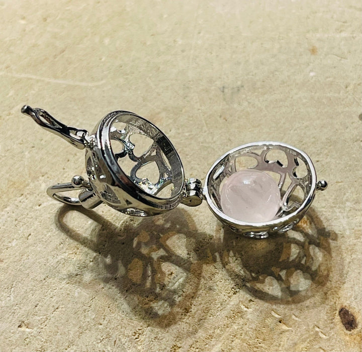 Pendentif cage coeurs boule pour pierre naturelle - Les bijoux de Théa