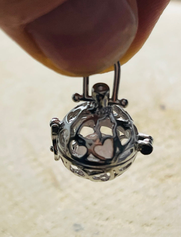 Pendentif cage coeurs boule pour pierre naturelle - Les bijoux de Théa
