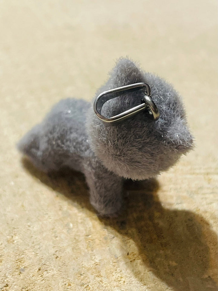 Pendentif Chat feutrine gris - Les bijoux de Théa