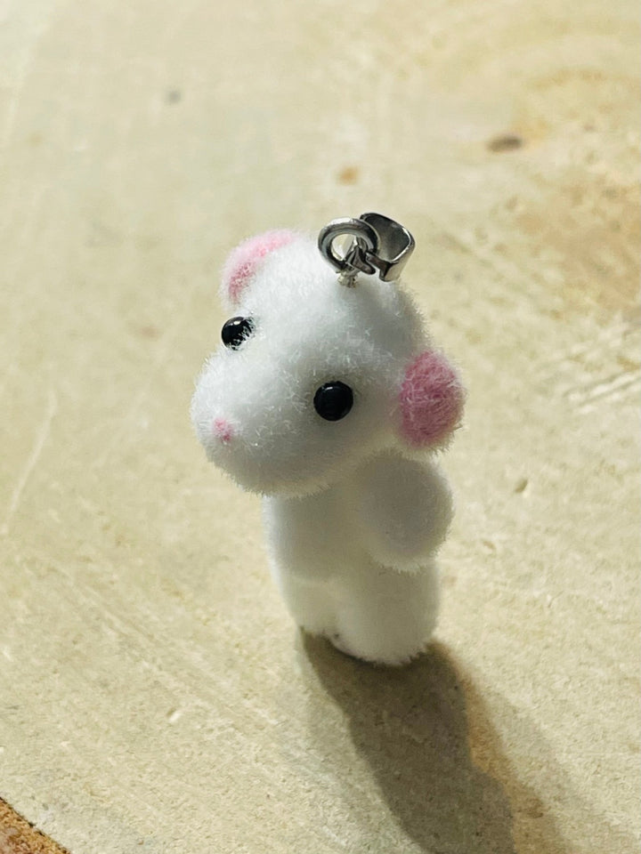 Pendentif chien feutrine blanc - Les bijoux de Théa