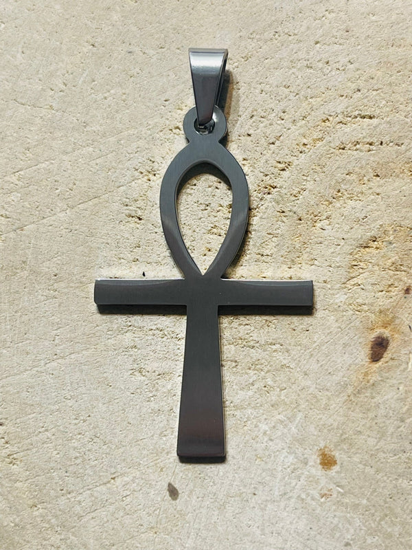 Pendentif Croix Égyptienne argentée en acier inoxydable - Les bijoux de Théa