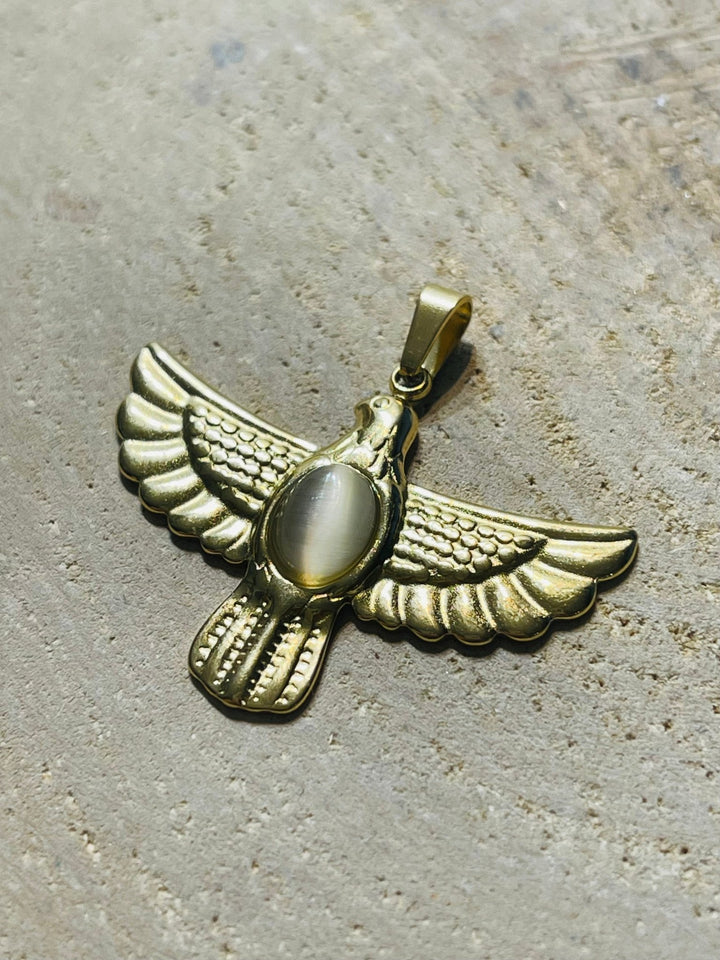Pendentif doré en forme d aigle avec Pierre de Lune - Les bijoux de Théa