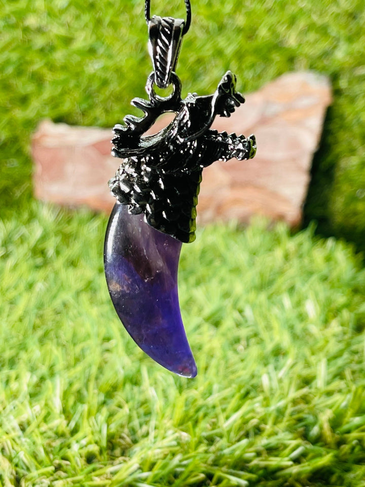 Pendentif Dragon serti d'une Améthyste - Les bijoux de Théa