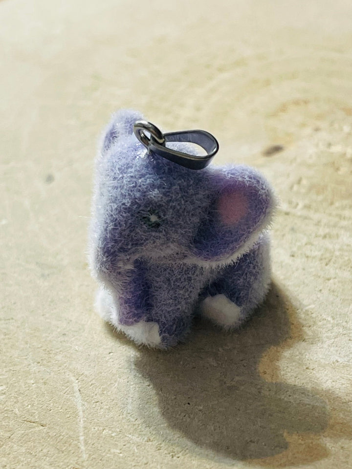Pendentif Éléphant feutrine violet - Les bijoux de Théa