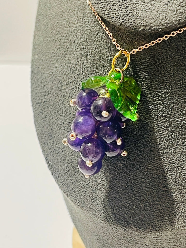 Pendentif en Améthyste en forme de Grappe de raisin - Les bijoux de Théa