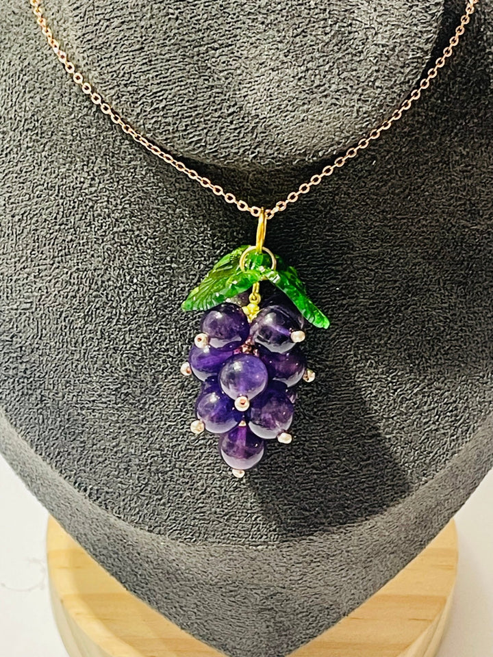 Pendentif en Améthyste en forme de Grappe de raisin - Les bijoux de Théa