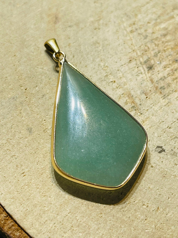 Pendentif en Aventurine verte en forme de goutte d’eau - Les bijoux de Théa