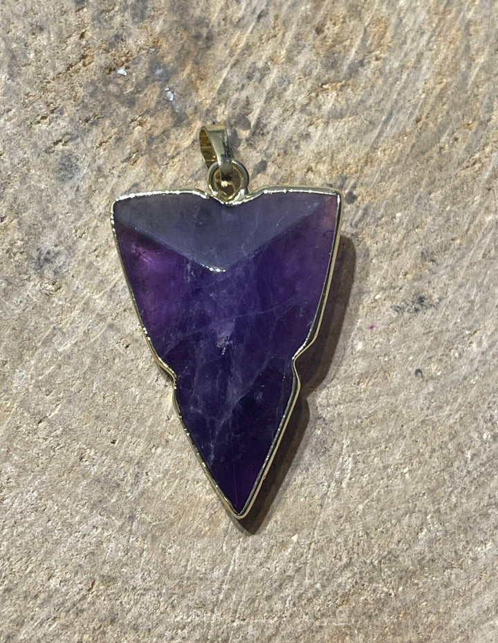 Pendentif en forme de flèche en améthyste - Les bijoux de Théa