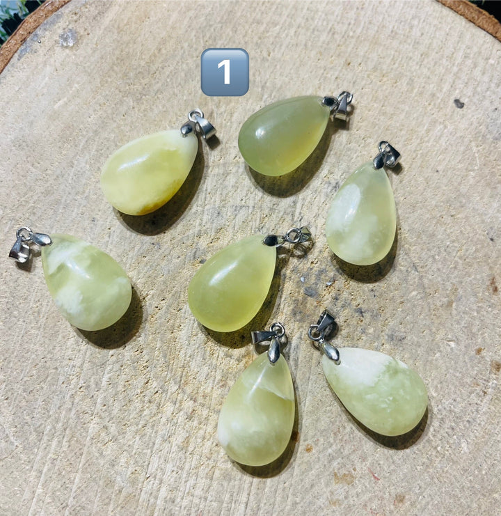 Pendentif en Jade goutte d’eau - Les bijoux de Théa