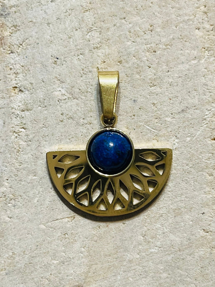 Pendentif en Lapis - lazuli doré - Les bijoux de Théa