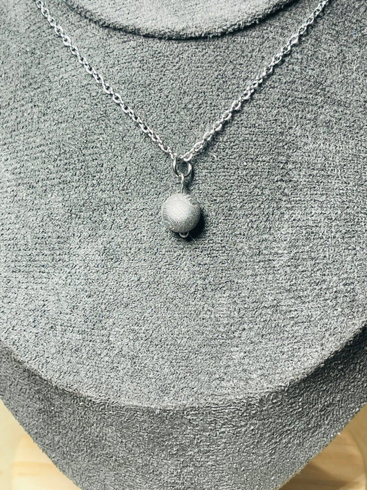 Pendentif en Météorite d’Aletai - Les bijoux de Théa