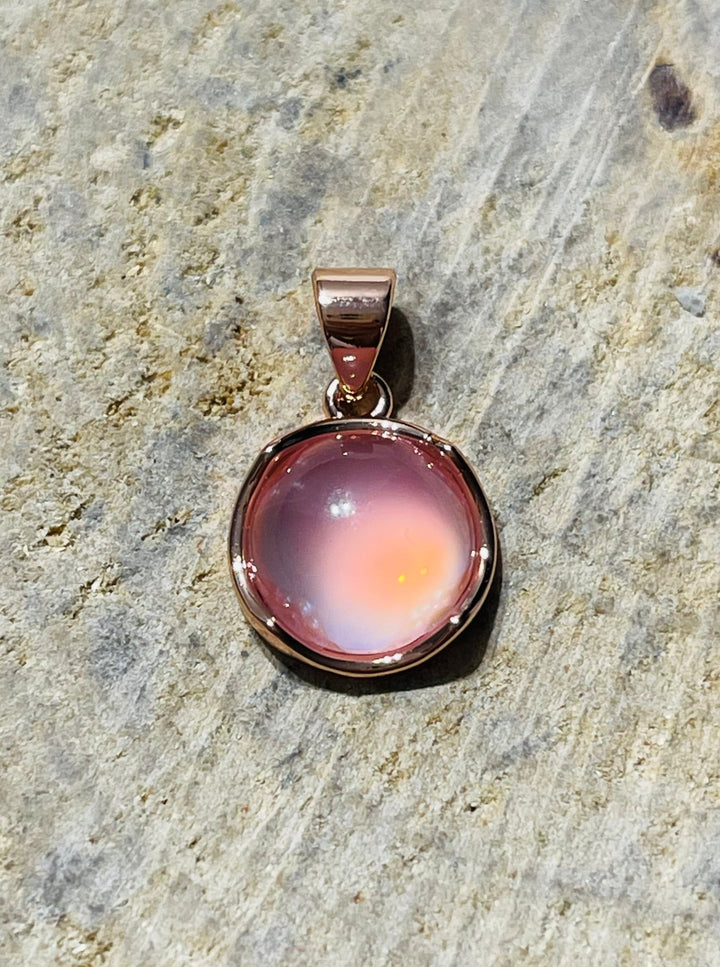 Pendentif en Quartz rose cabochon - Les bijoux de Théa