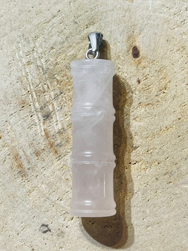 Pendentif en Quartz rose en forme de Bambou - Les bijoux de Théa