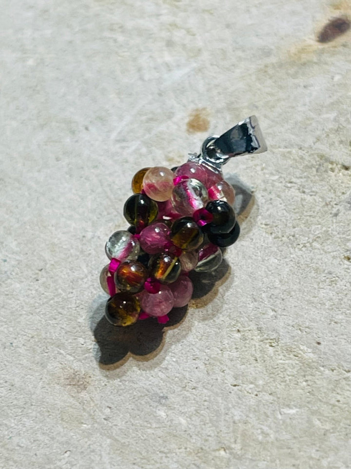 Pendentif en Tourmaline en forme de Grappe de raisin - Les bijoux de Théa
