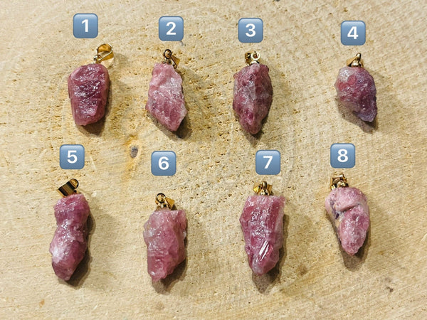 Pendentif en Tourmaline rose brute au choix - Les bijoux de Théa