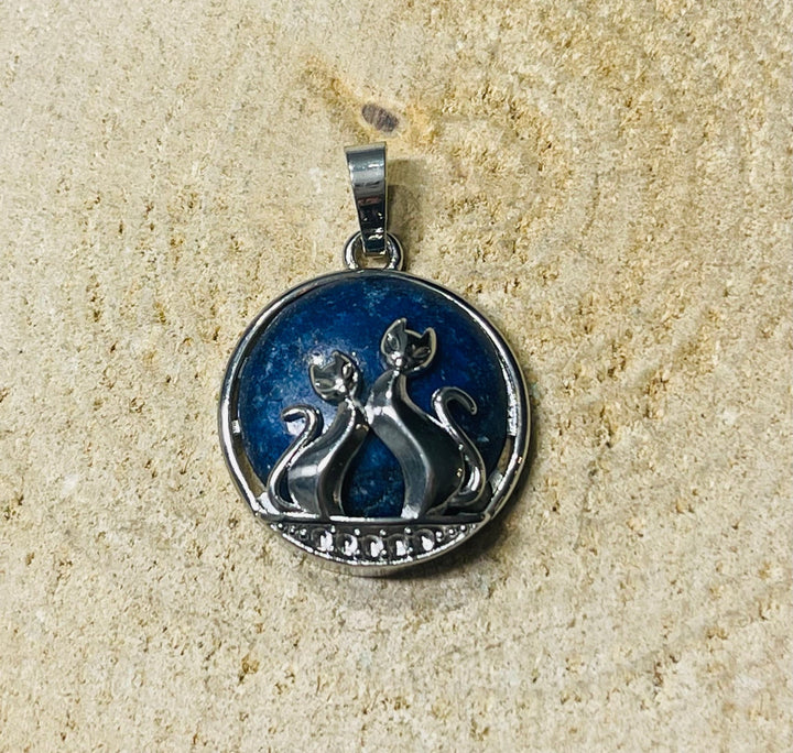 Pendentif Lapis-lazuli cabochon avec 2 chats et des étoiles - Les bijoux de Théa