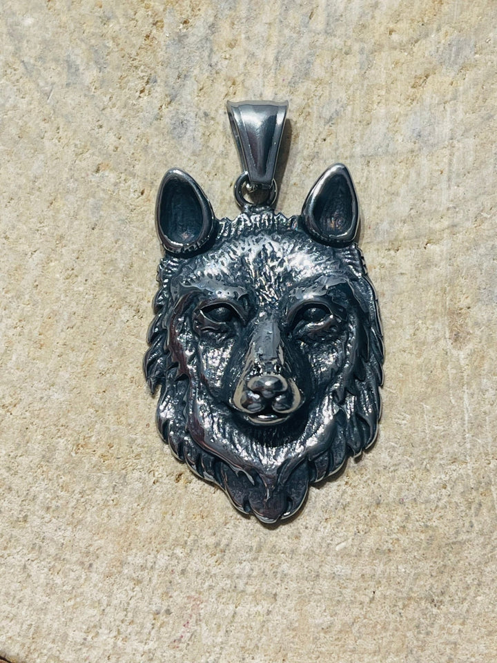 Pendentif Loup en acier inoxydable - Les bijoux de Théa