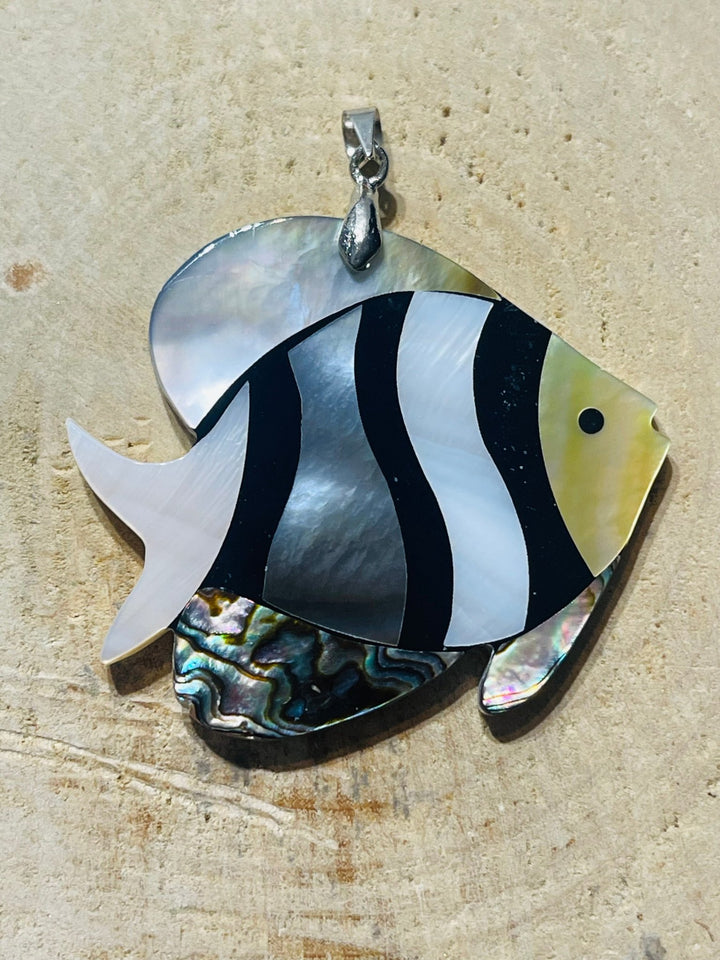 Pendentif Poisson en coquille d’Ormeau et nacre - Les bijoux de Théa
