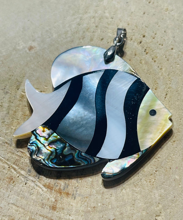 Pendentif Poisson en coquille d’Ormeau et nacre - Les bijoux de Théa