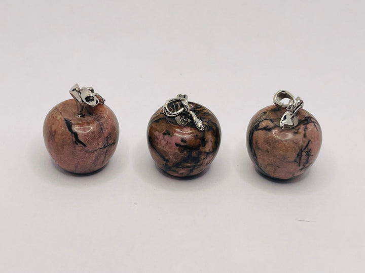 Pendentif Pomme en Rhodonite - Les bijoux de Théa