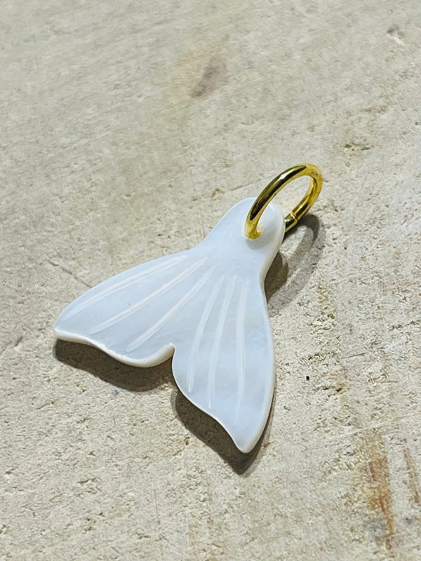 Pendentif queue de sirène en Nacre - Les bijoux de Théa