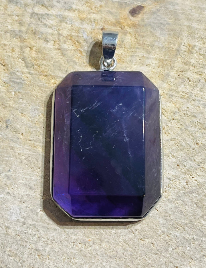 Pendentif rectangle en Amethyste facettée - Les bijoux de Théa