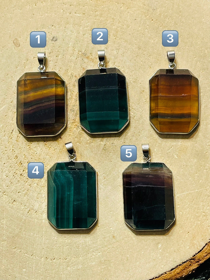 Pendentif rectangle en Fluorite facettée au choix - Les bijoux de Théa