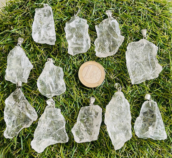 Pendentif serti d'un Cristal de roche brut - Les bijoux de Théa