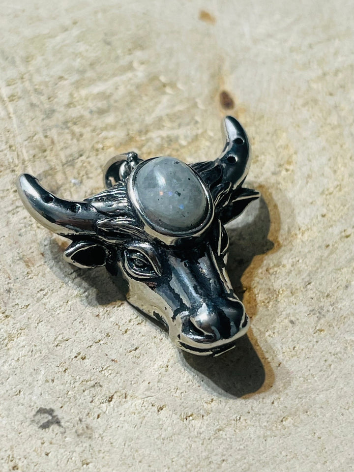 Pendentif tête de taureau en Labradorite - Les bijoux de Théa