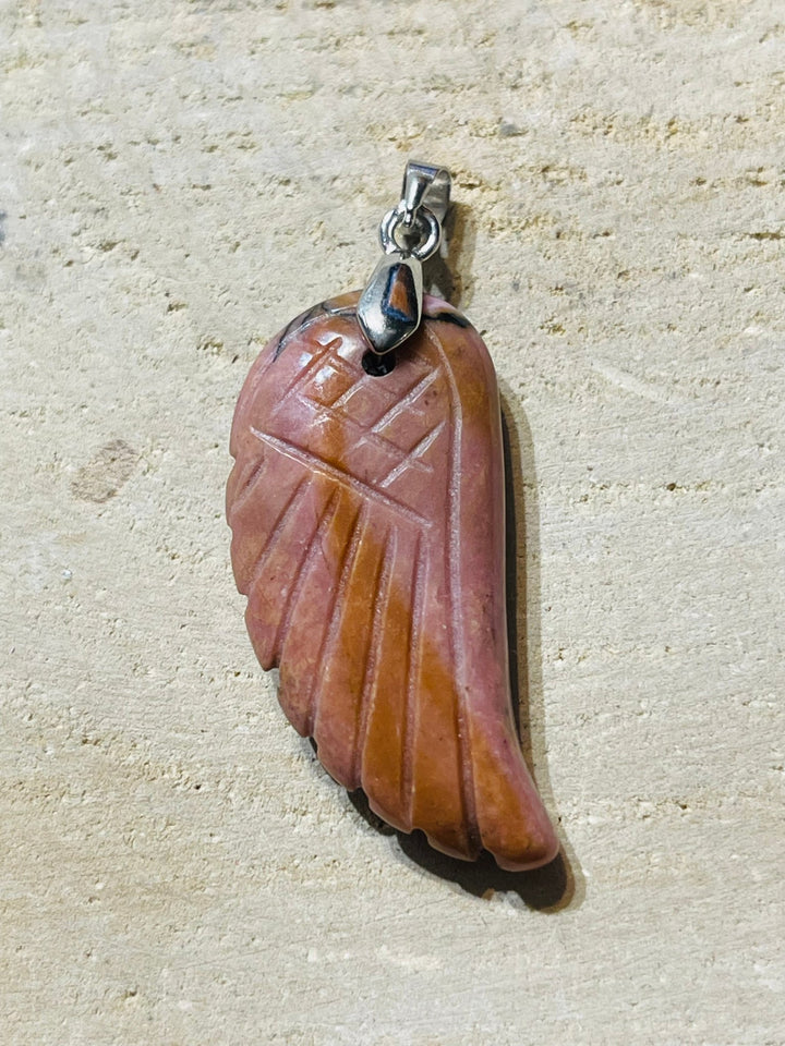 Pendentifs Aile d’ ange en Rhodonite au choix - Les bijoux de Théa