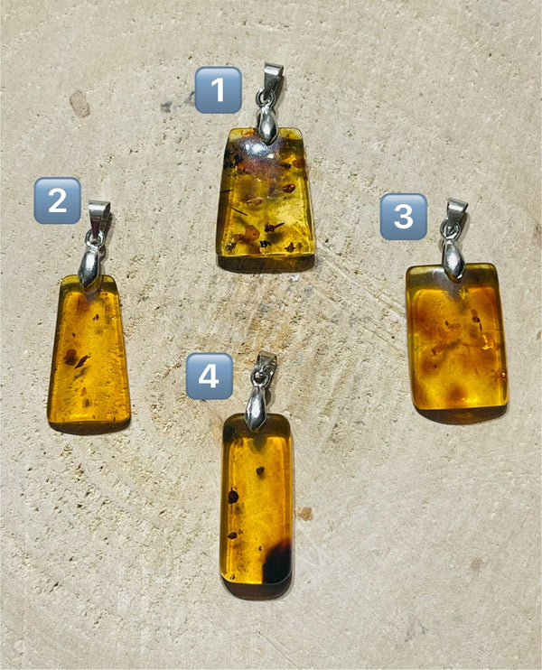 Pendentifs en Ambre au choix (2) - Les bijoux de Théa